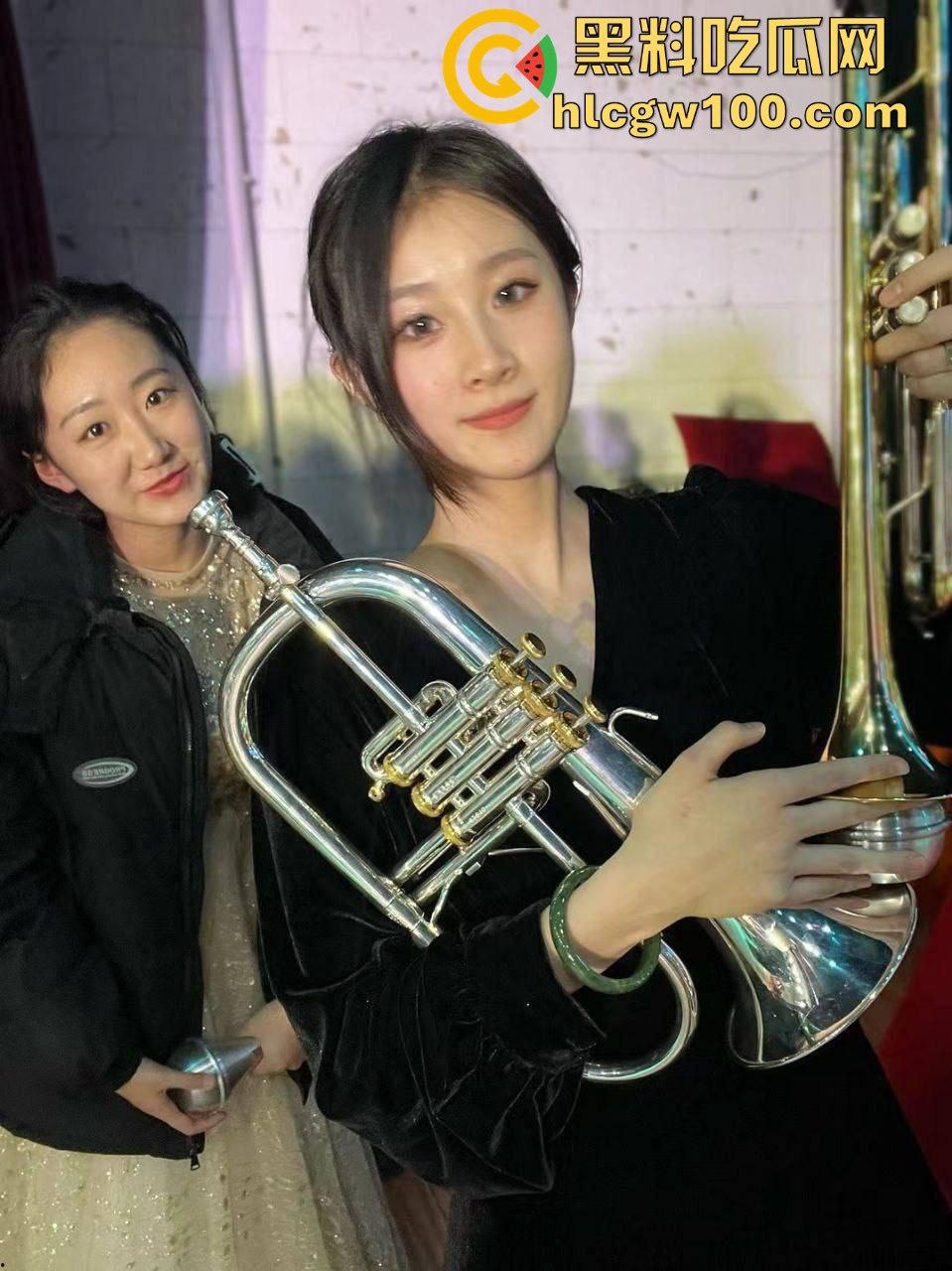 宁夏工商学院音乐生【刘思露】约炮视频曝光，全校出名的骚母狗免费白嫖爽！-4