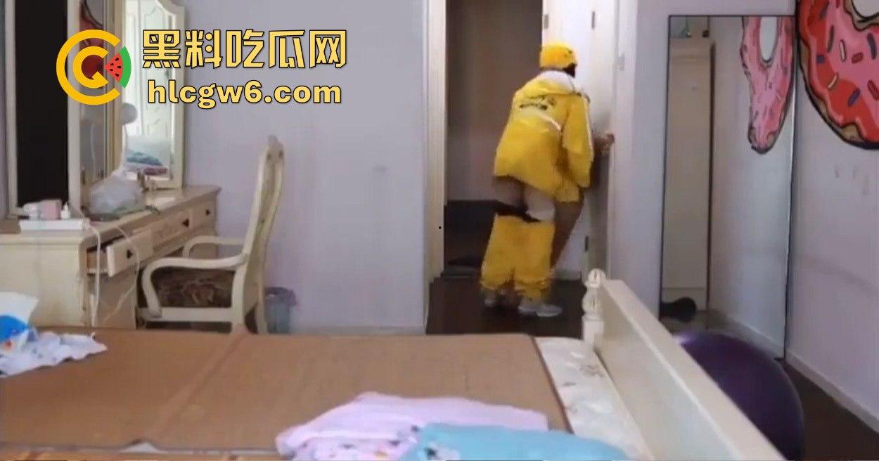 美团宣传片送炮小哥出新高度，剧情堪比三级片，男主日完逼拔屌无情跑得比外卖还快，裤子穿好全程不带犹豫！-8