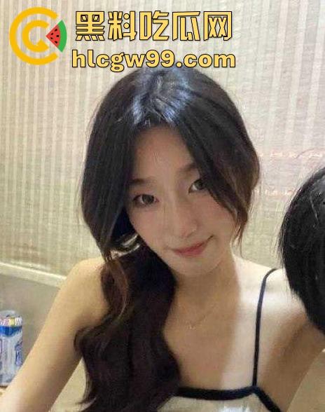 西安职业技术学院【苏妙玲】和男友的情趣生活分手后遭男友曝光！表面御姐私底下最爱穿情趣内衣被操，独家曝光！-1